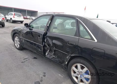 2001 Toyota Avalon Xls from USA, damaged, VIN 4T1BF28BX1U136053